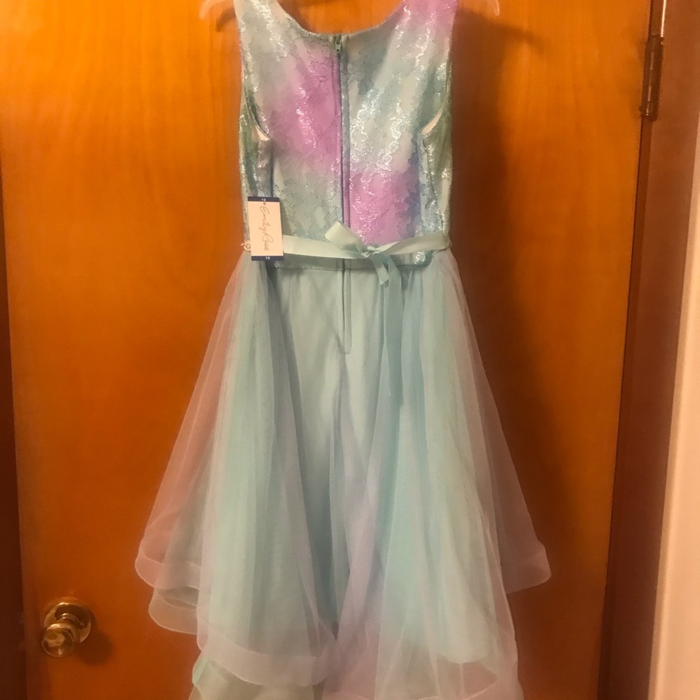 Dress - Picture 3 of 3